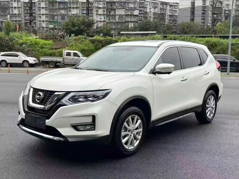 重庆25年日产奇骏2