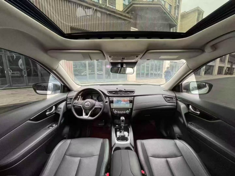 重庆25年日产奇骏6