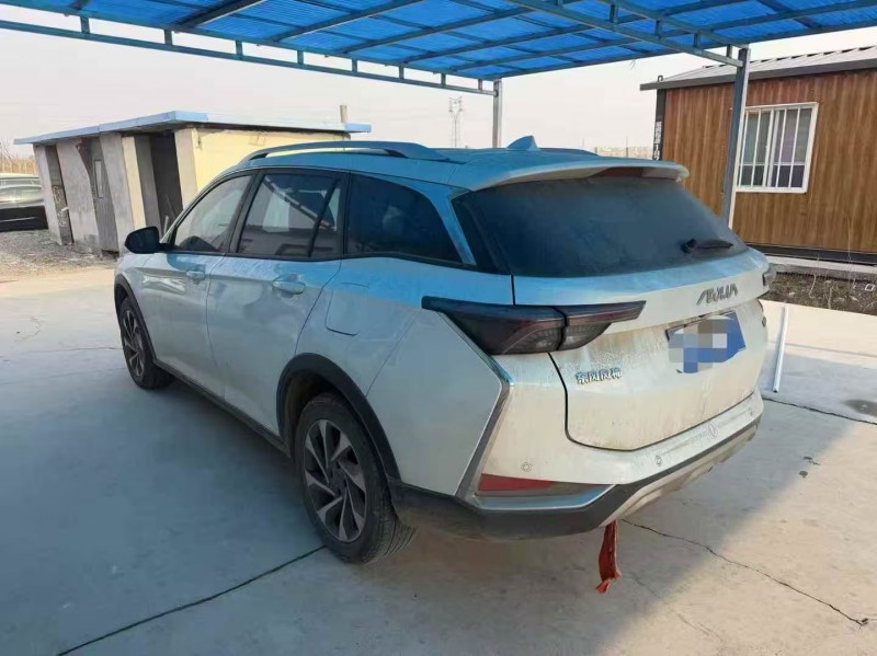 济宁22年东风奕炫6