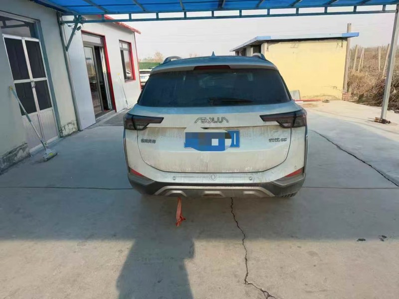 济宁22年东风奕炫8