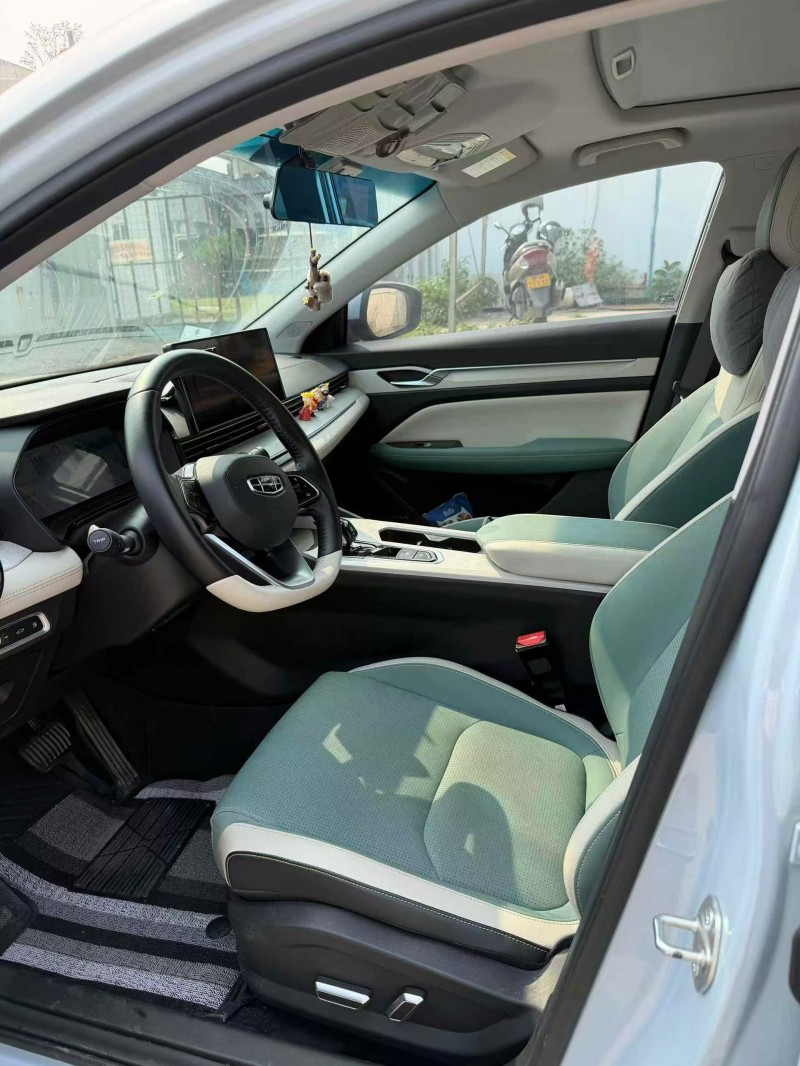 珠海22年吉利帝豪4