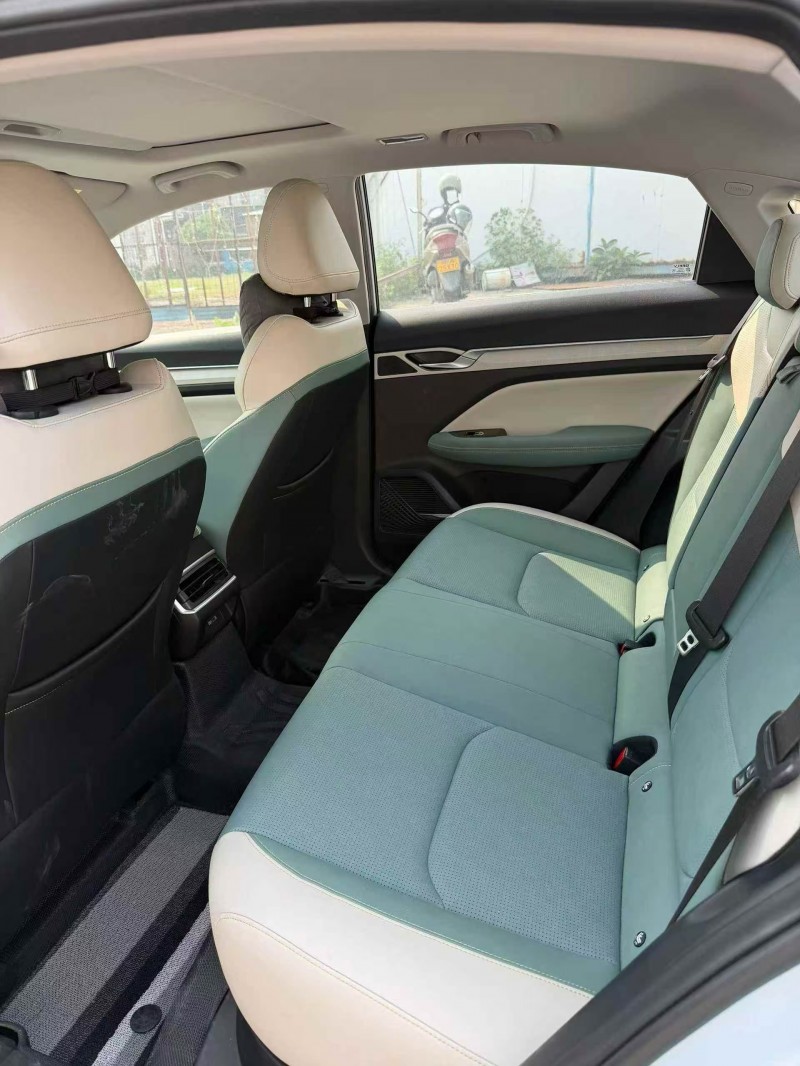 珠海22年吉利帝豪6