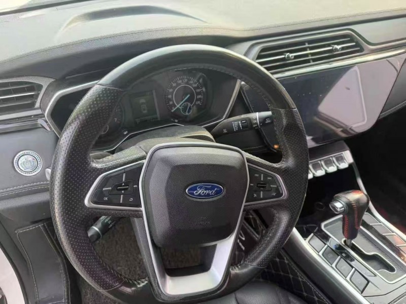 东营20年福特领界4