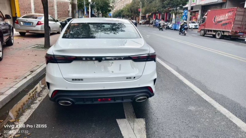 娄底26年吉利缤瑞4