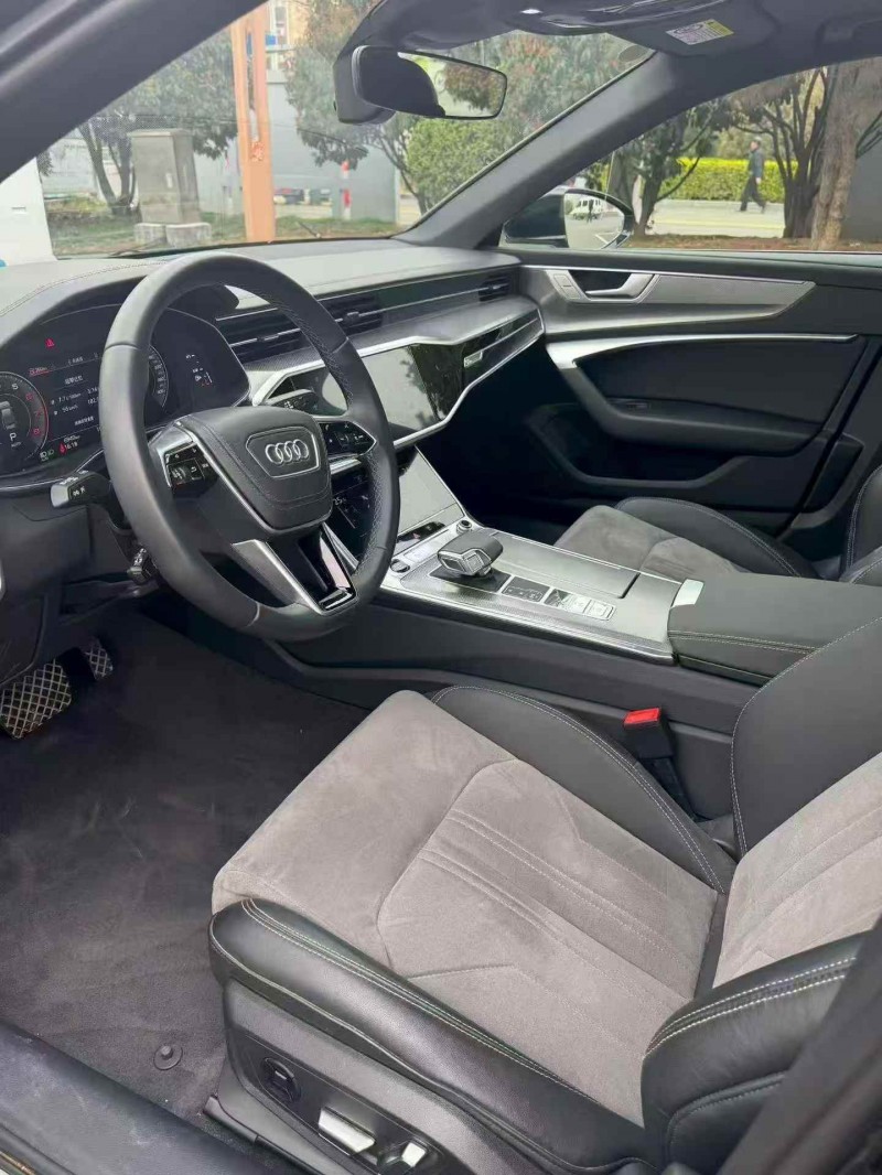 济宁24年奥迪A6L4