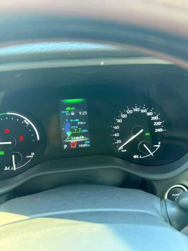烟台25年丰田格瑞维亚6