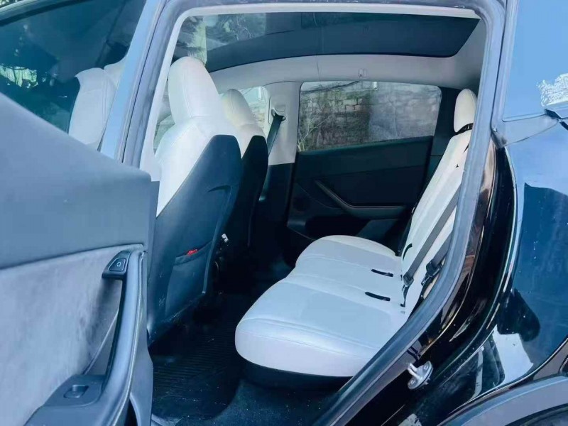 烟台22年特斯拉MODEL Y5