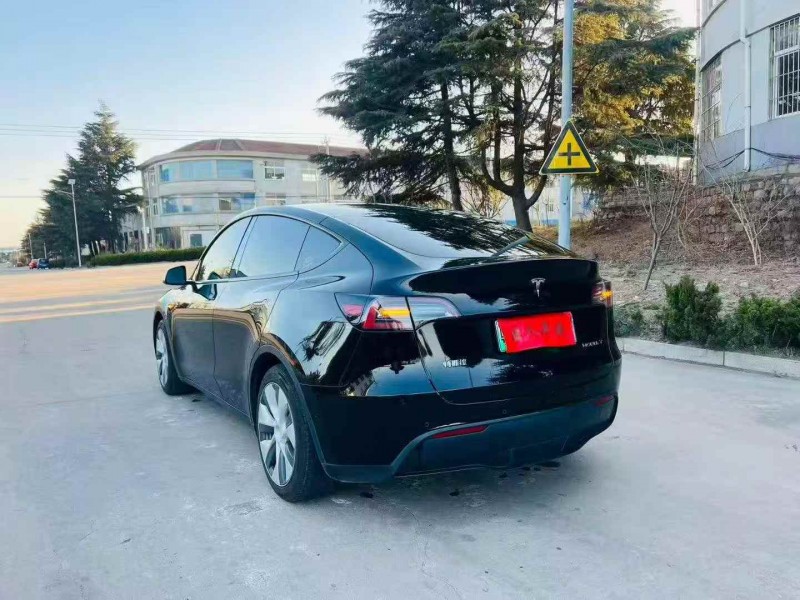 烟台22年特斯拉MODEL Y9