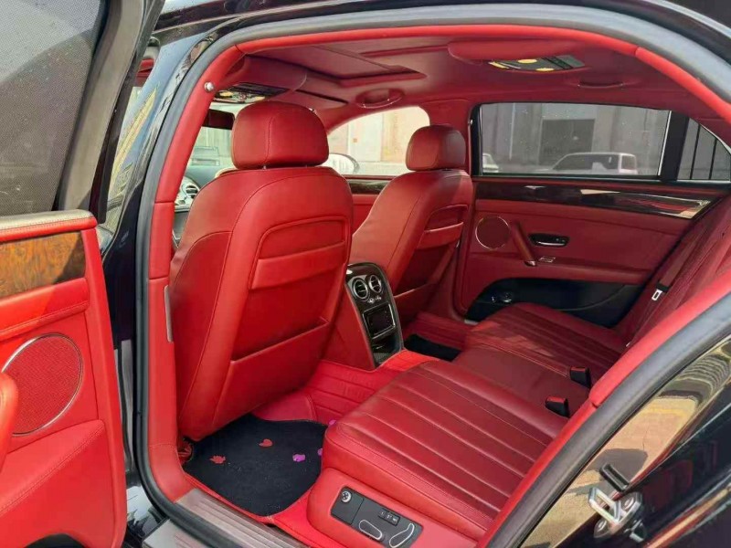 潍坊16年宾利飞驰5