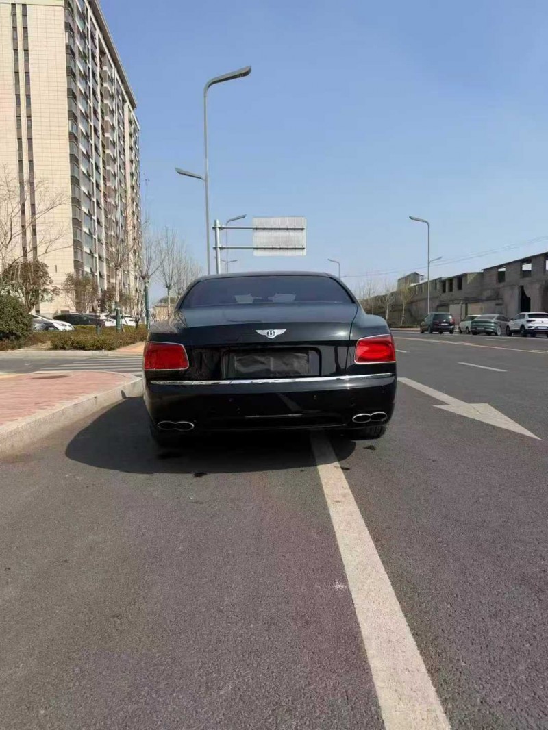 潍坊16年宾利飞驰8