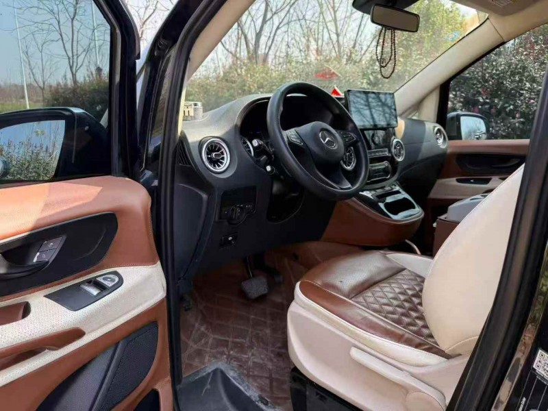 孝感21年奔驰威霆4