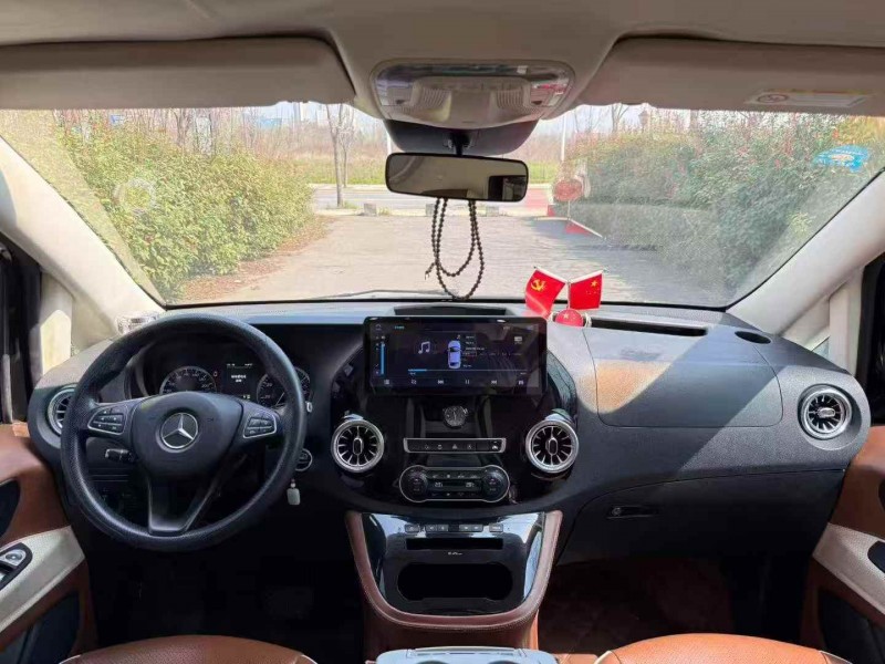 孝感21年奔驰威霆5