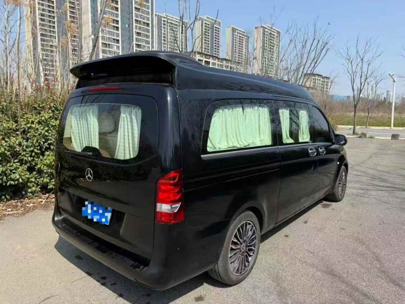 孝感21年奔驰威霆9