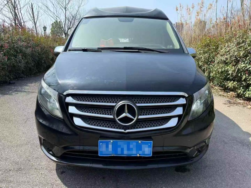 孝感21年奔驰威霆1