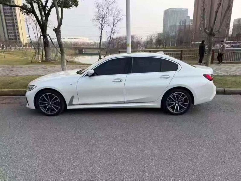 邯郸22年宝马3系8