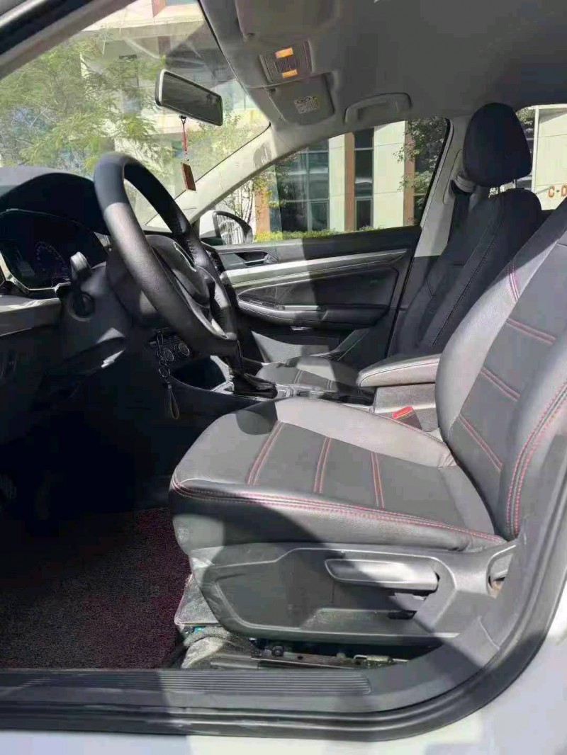 广州21年大众宝来5