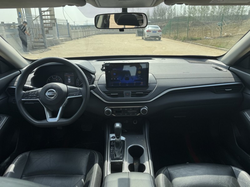 郑州22年日产天籁4