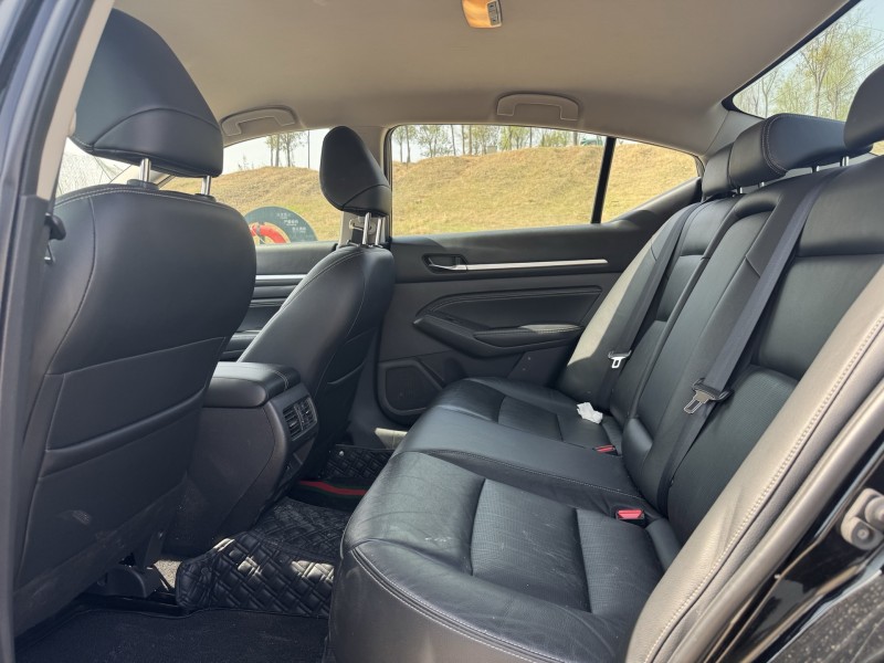 郑州22年日产天籁5