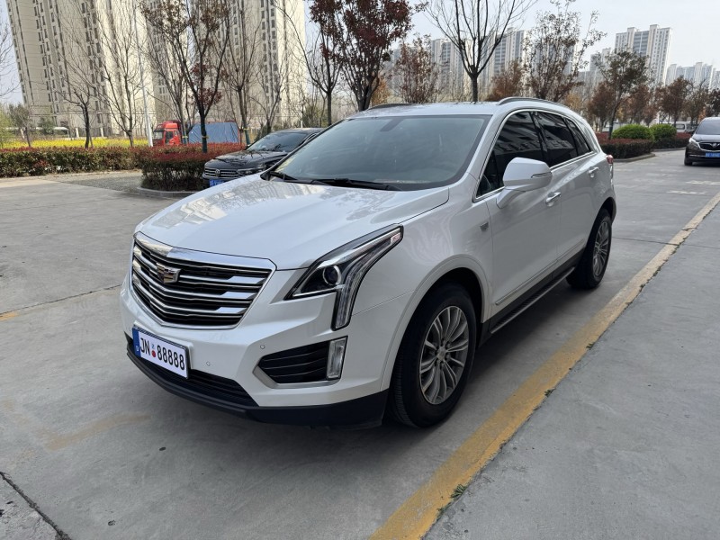 济宁17年凯迪拉克XT52