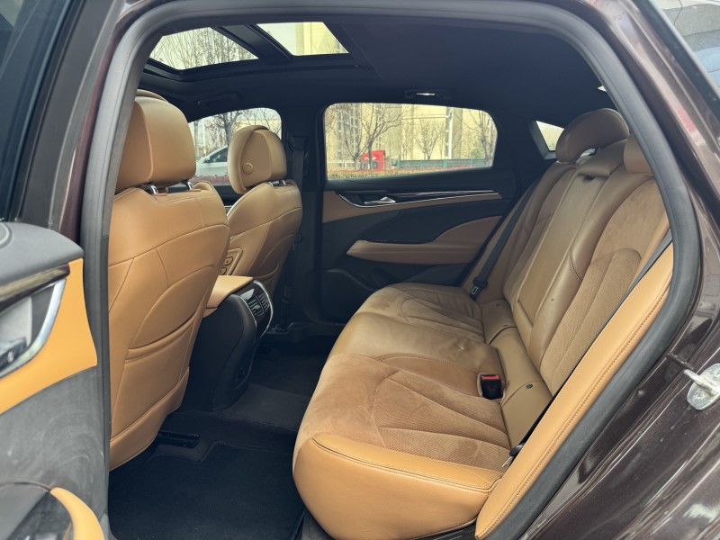 济宁18年别克君越6