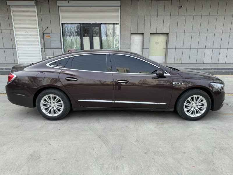 济宁18年别克君越8