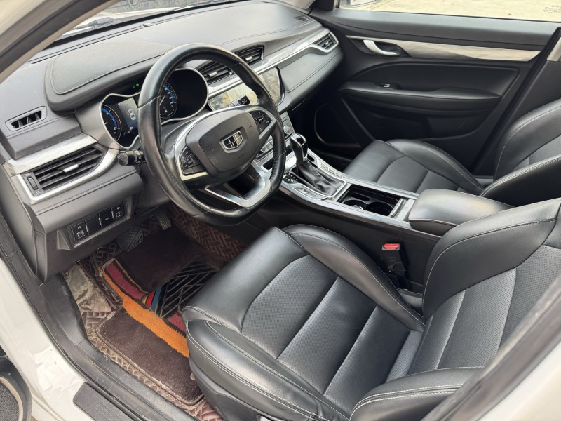 济宁19年吉利帝豪5