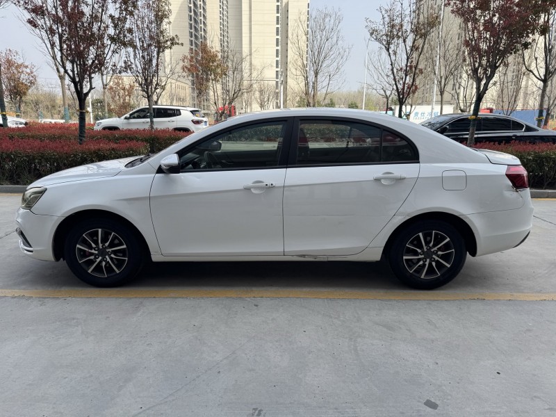 济宁19年吉利帝豪8