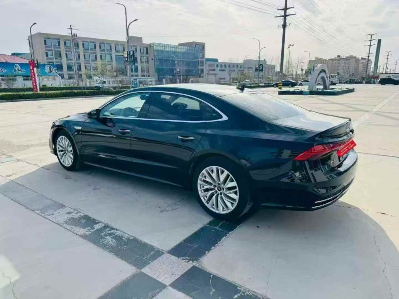 东营22年奥迪A7L8