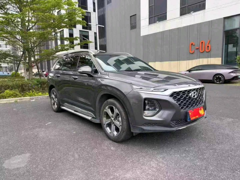 广州21年现代新胜达2