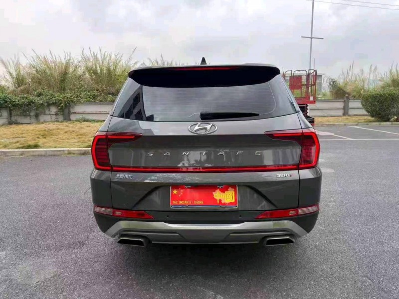 广州21年现代新胜达7