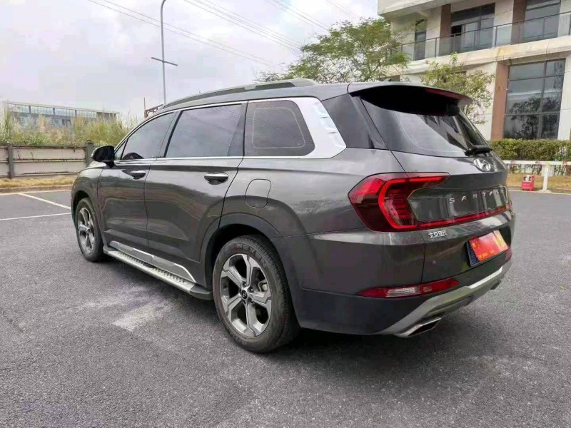 广州21年现代新胜达9