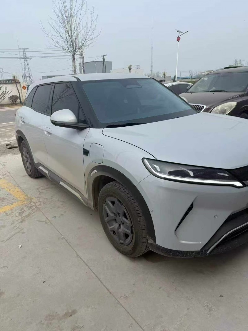 菏泽25年比亚迪元3