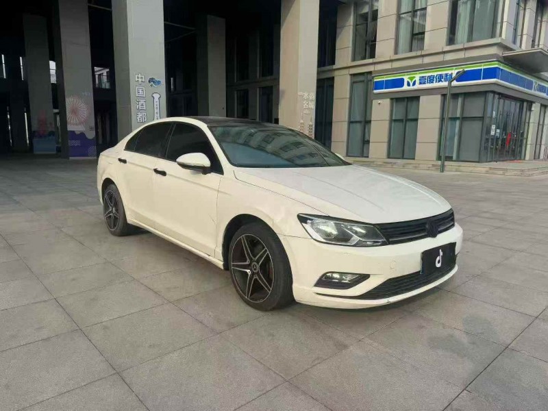 苏州16年大众凌渡3