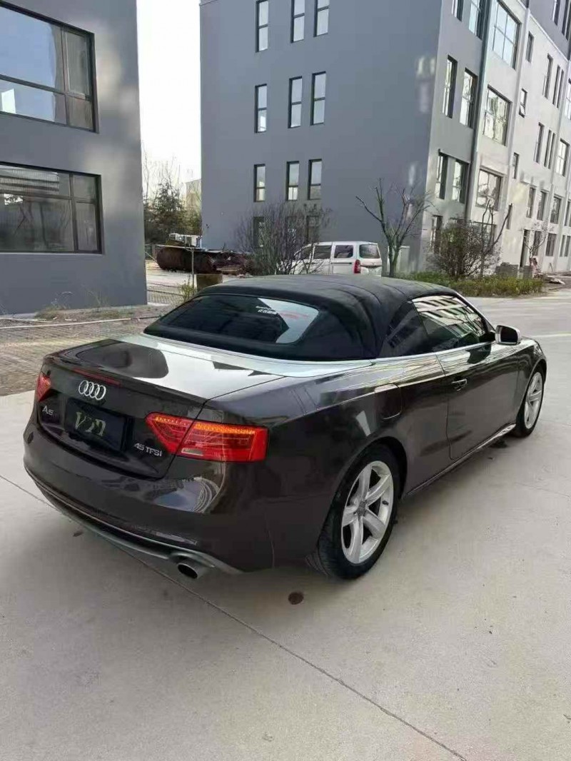 济宁16年奥迪A57