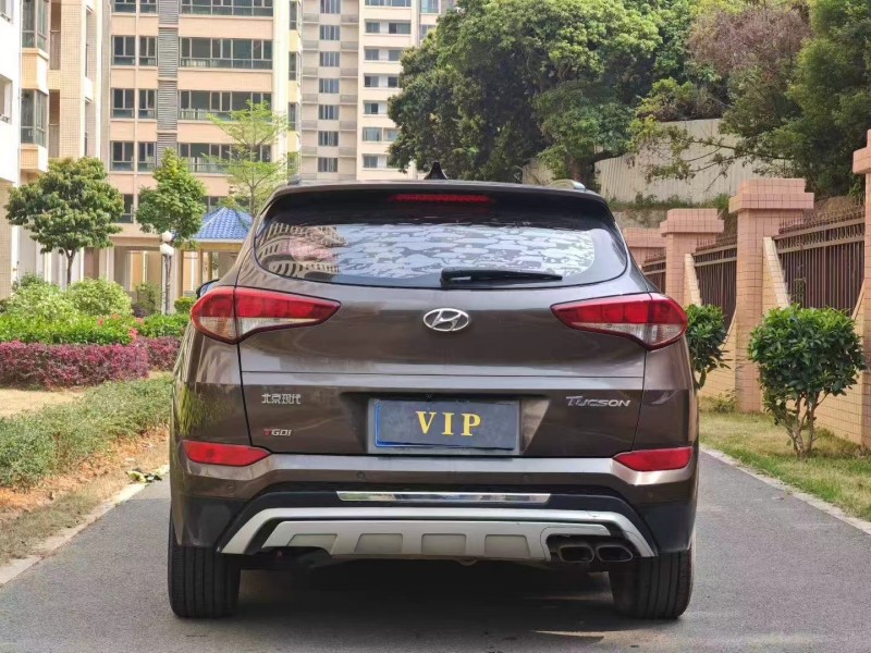 东莞16年现代途胜8