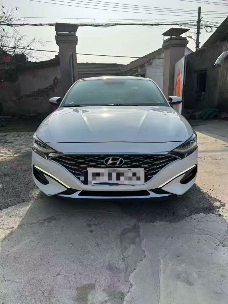 菏泽19年现代菲斯塔1