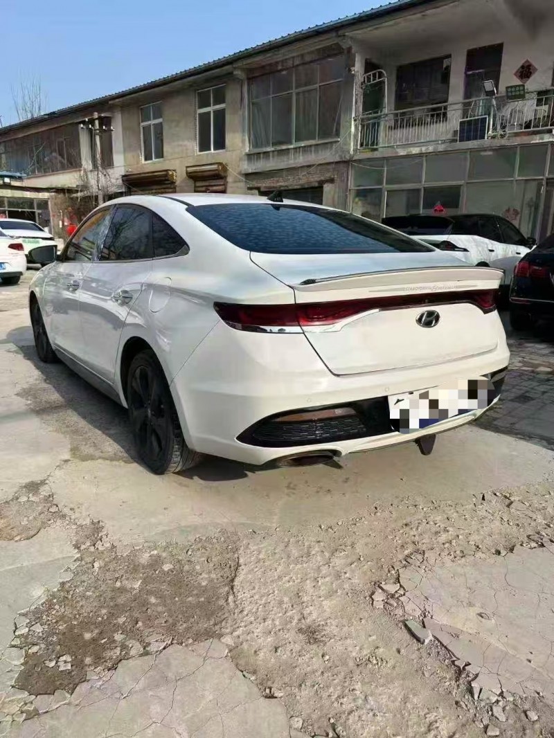 菏泽19年现代菲斯塔8