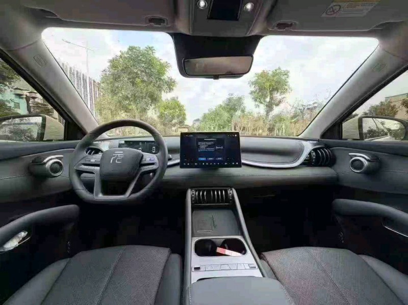 珠海25年比亚迪元6