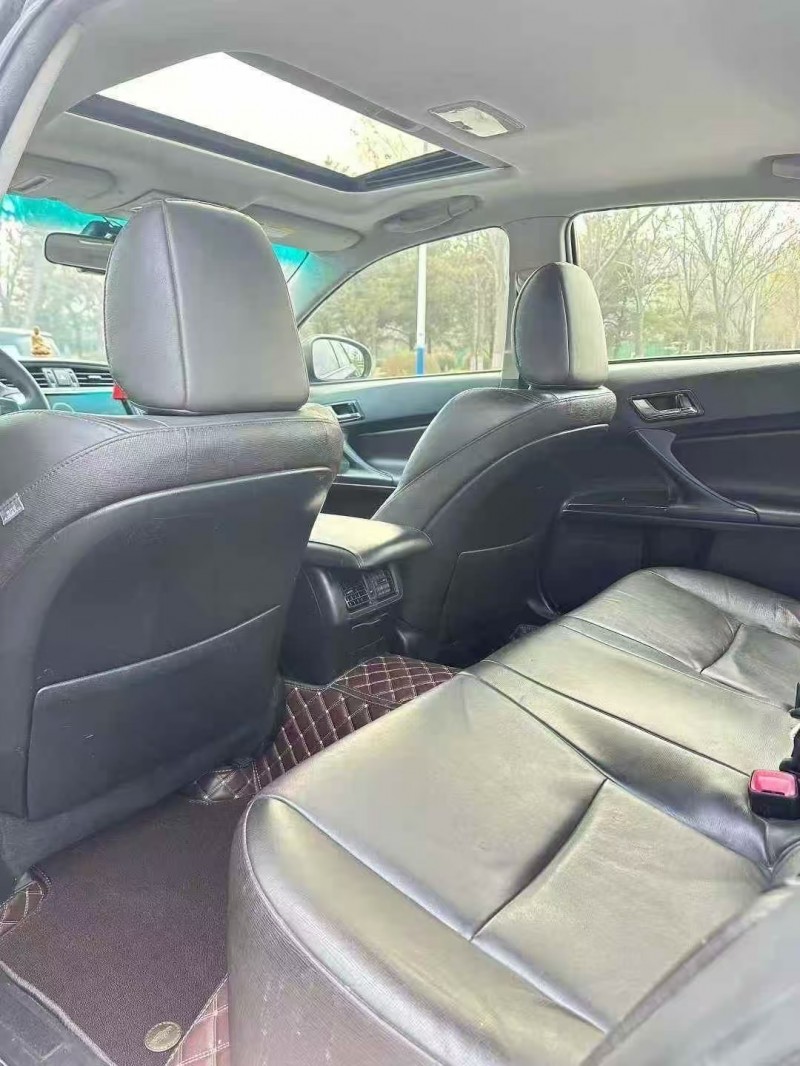 菏泽14年丰田锐志5