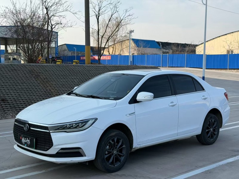 青岛23年比亚迪秦2