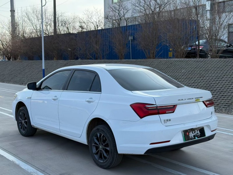 青岛23年比亚迪秦7