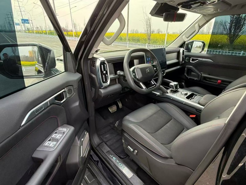 新乡25年奇瑞捷途5