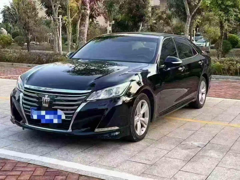 珠海18年丰田皇冠2