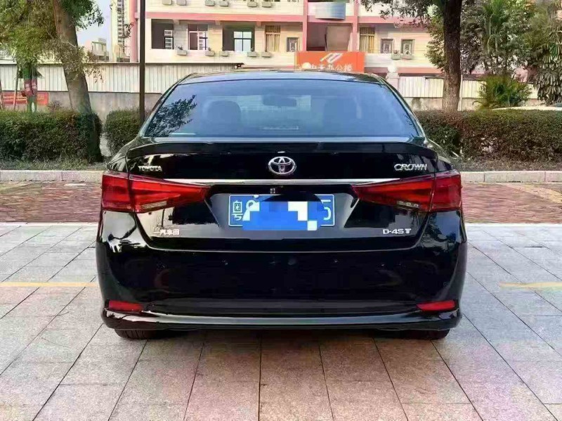 珠海18年丰田皇冠6