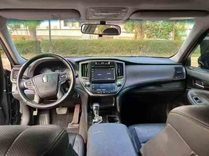 珠海18年丰田皇冠7