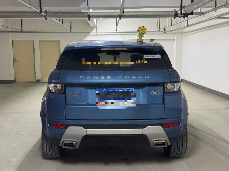 新乡15年路虎极光9