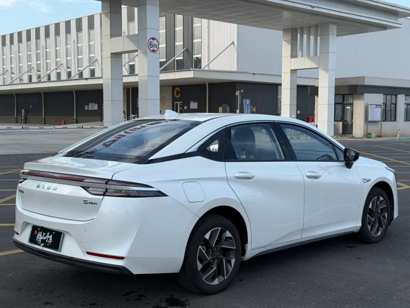 青岛25年传祺埃安S8