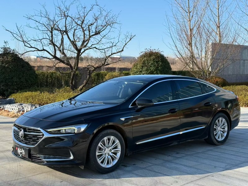 青岛20年别克君越2