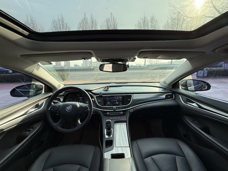 青岛21年别克君越4