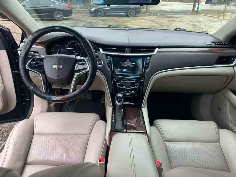 张家界17年凯迪拉克XTS4